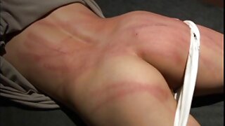 Usando um pau duro, vídeo pornô com coroas brasileiras o cara entrou na garota pela porta dos fundos