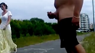 Cutie gosta de um membro negro e troca vídeo pornô com coroas brasileiras seus rifles sob ele