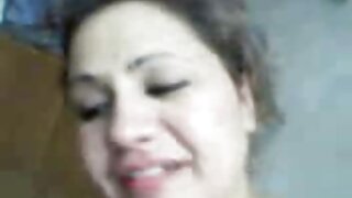 Homem trouxe e beijou a namorada no quarto dela BDSM video porno de coroas
